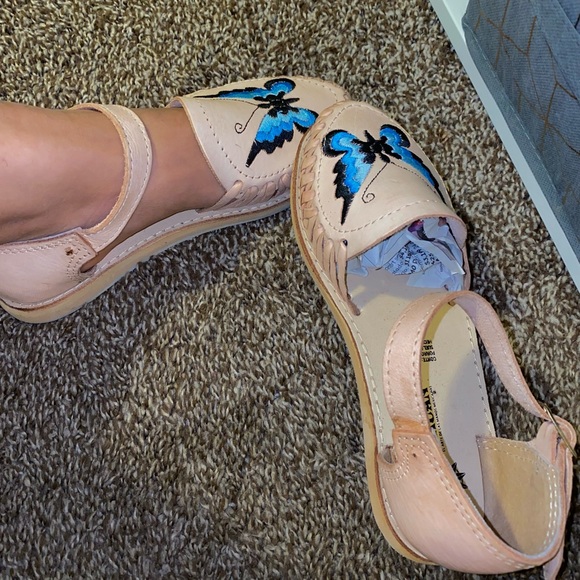 Mexican Sandals - Picture 2 of 8
